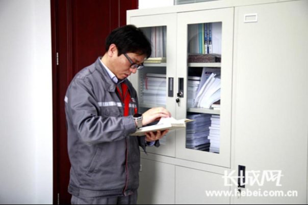 20180417-长城网-【幸福的奋斗者】郭鹞:用工匠精神打造“复兴号”动车组-长城原创5