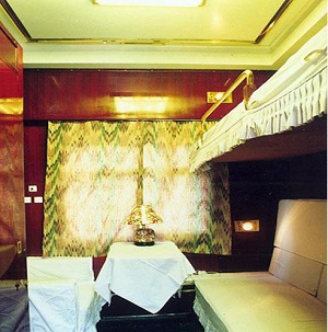 RW25T cushioned berth sleeper