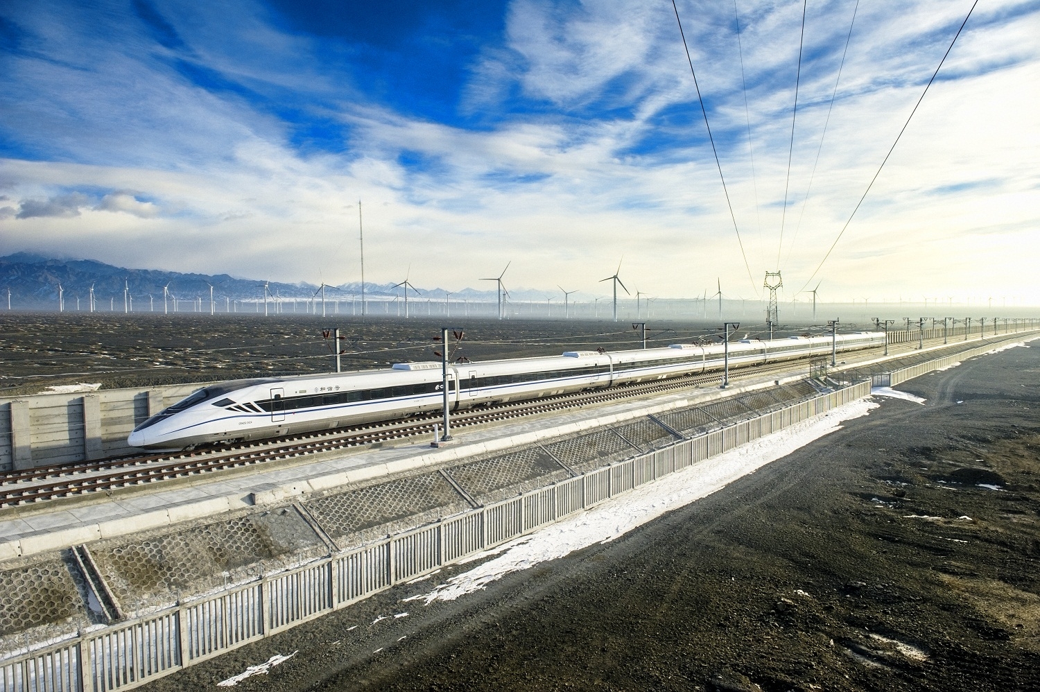 [央广网]中车四方股份:创新打造高铁"金名片"