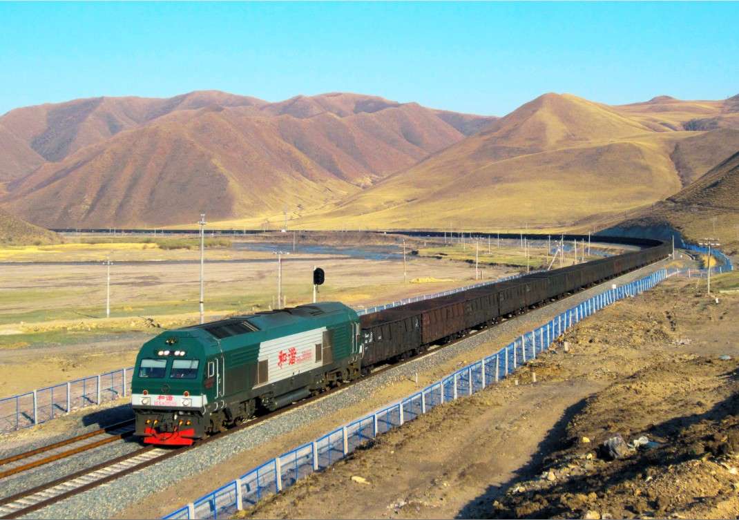 大连机车公司300台和谐n3型机车全部交付运用