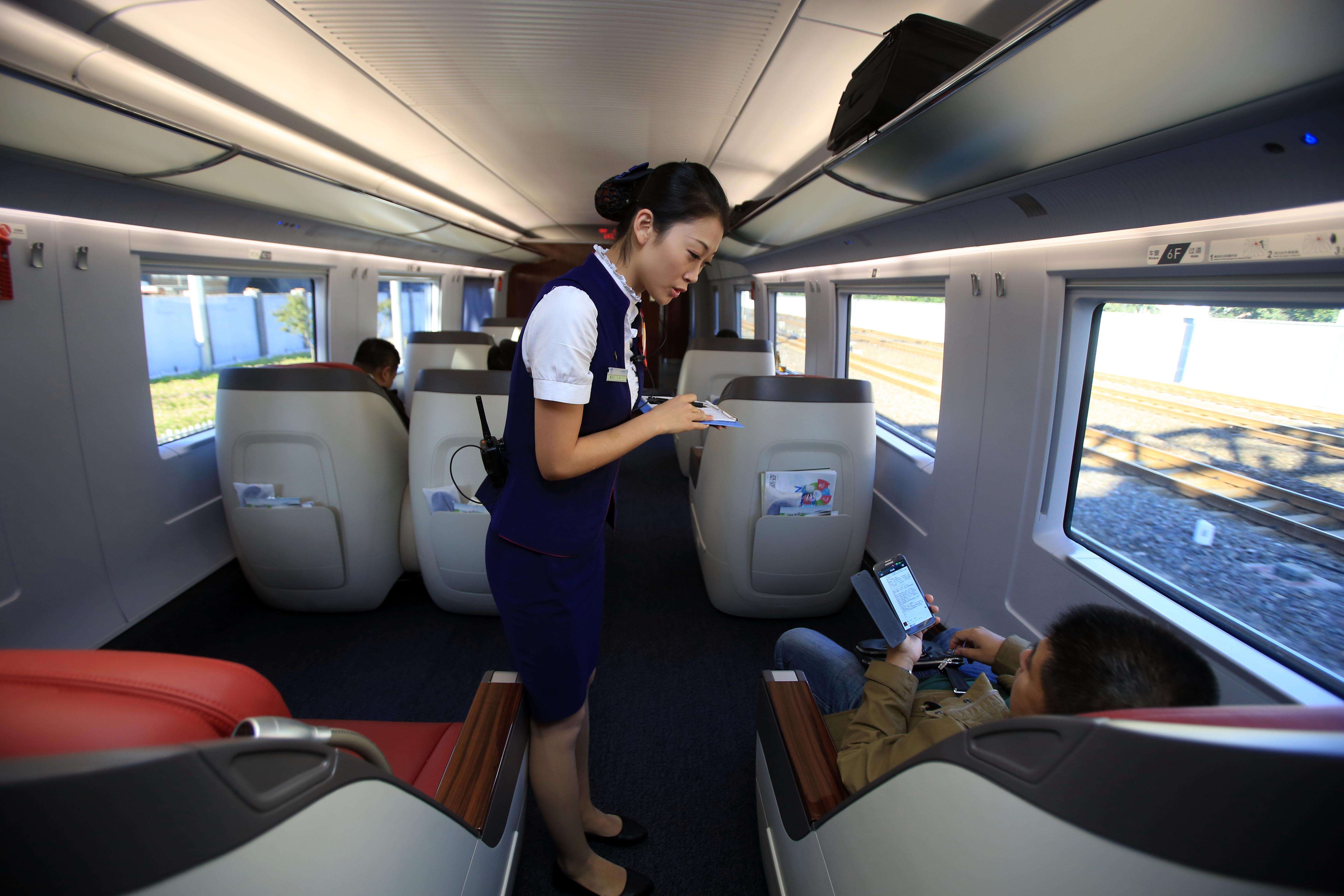 "北车制造"crh380cl型高速动车组投入京沪高铁运营