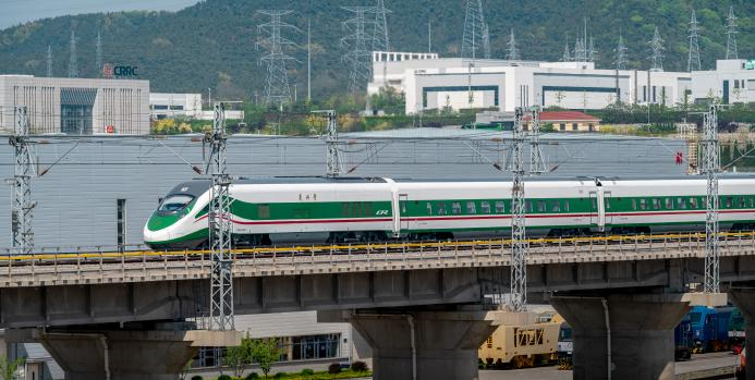 时速160公里动力集中内燃动车组