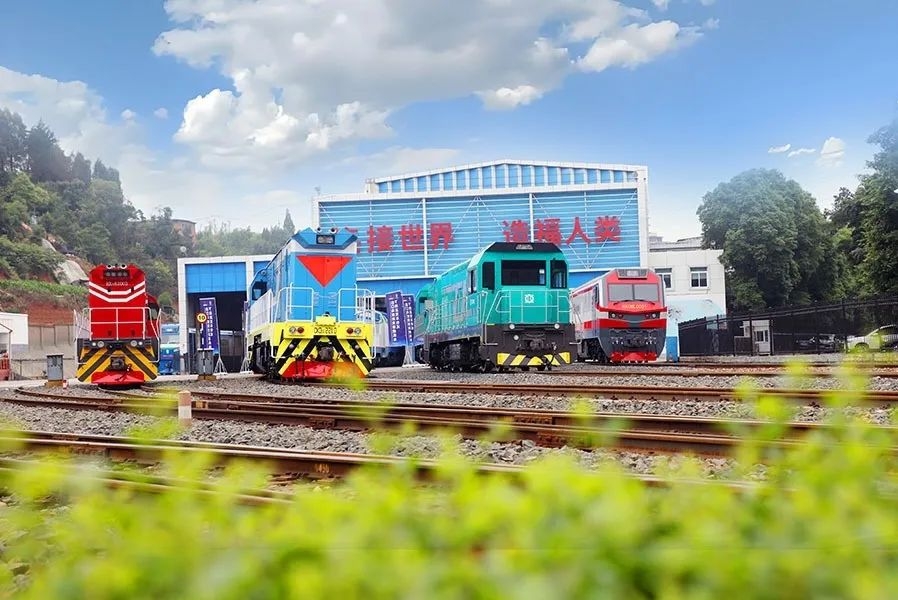 ¡Pioneros en bajas emisiones de carbono! Estas locomotoras verdes contribuyen a la construcción de una China hermosa.